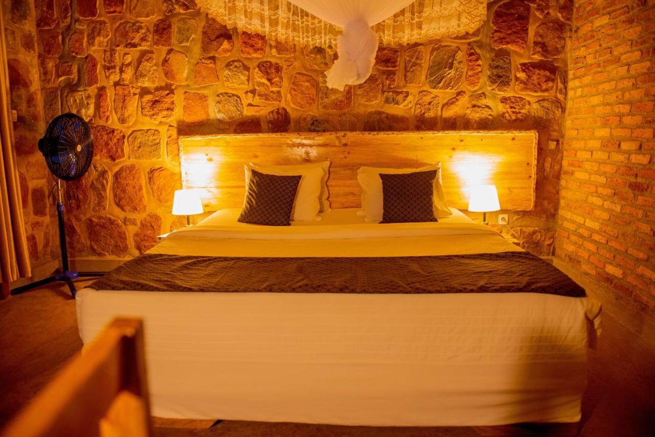 Akagera Transit Lodge Esterno foto