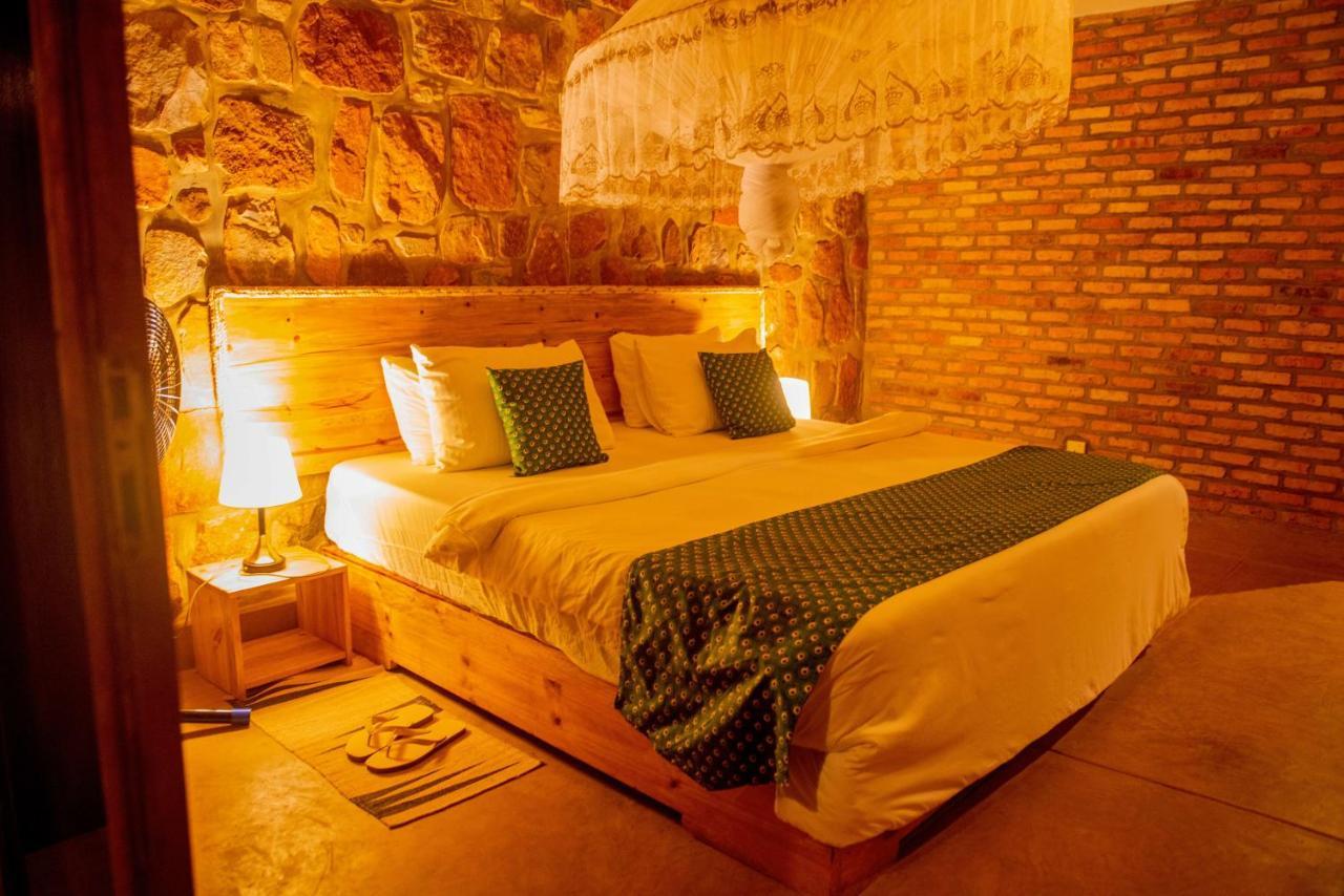 Akagera Transit Lodge Esterno foto