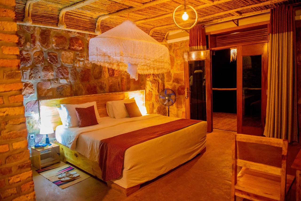 Akagera Transit Lodge Esterno foto