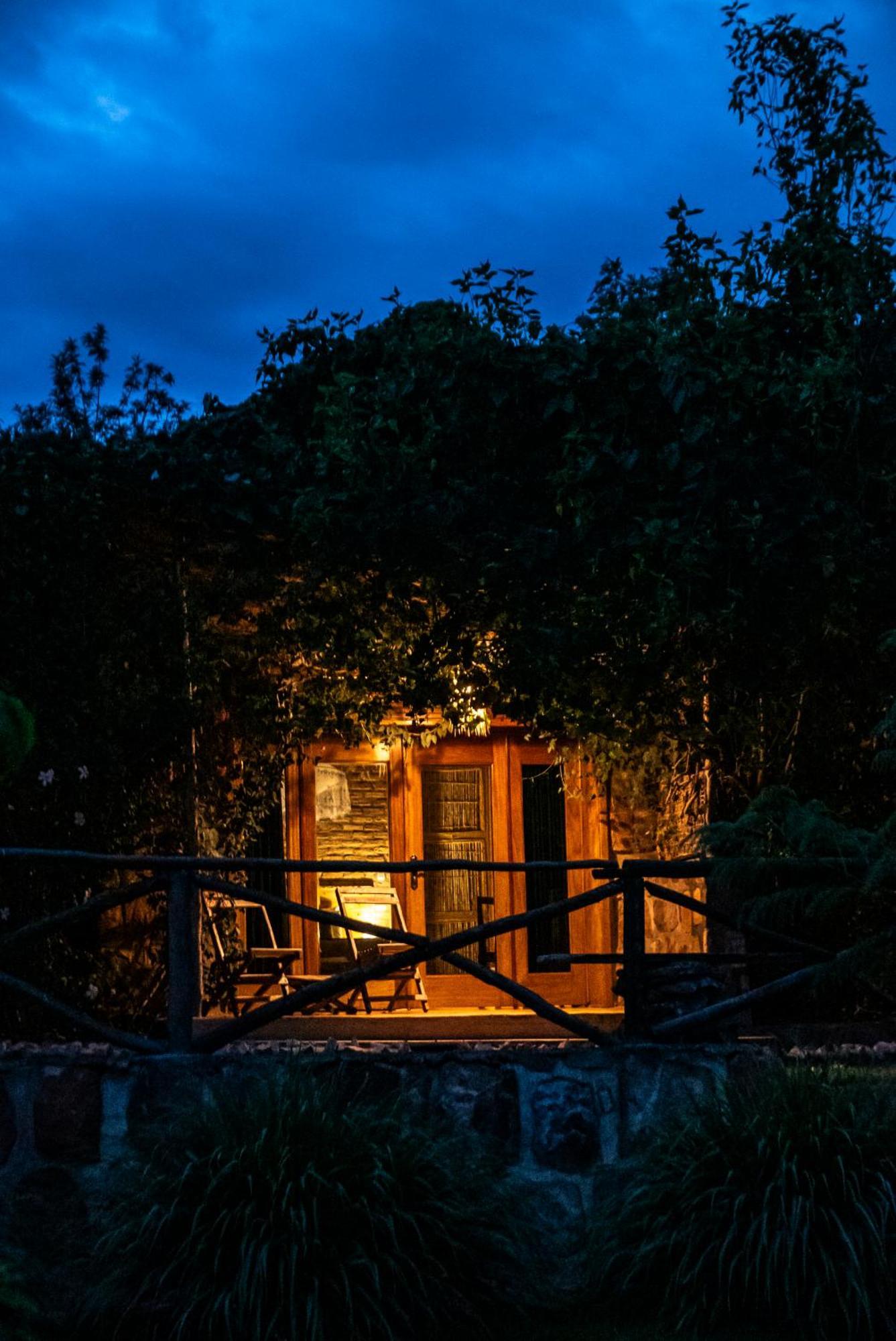 Akagera Transit Lodge Esterno foto