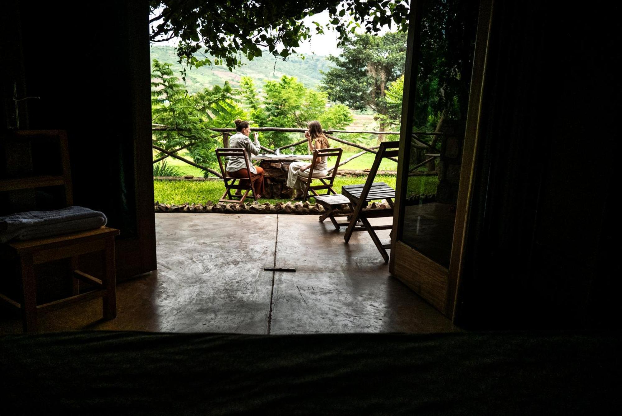 Akagera Transit Lodge Esterno foto
