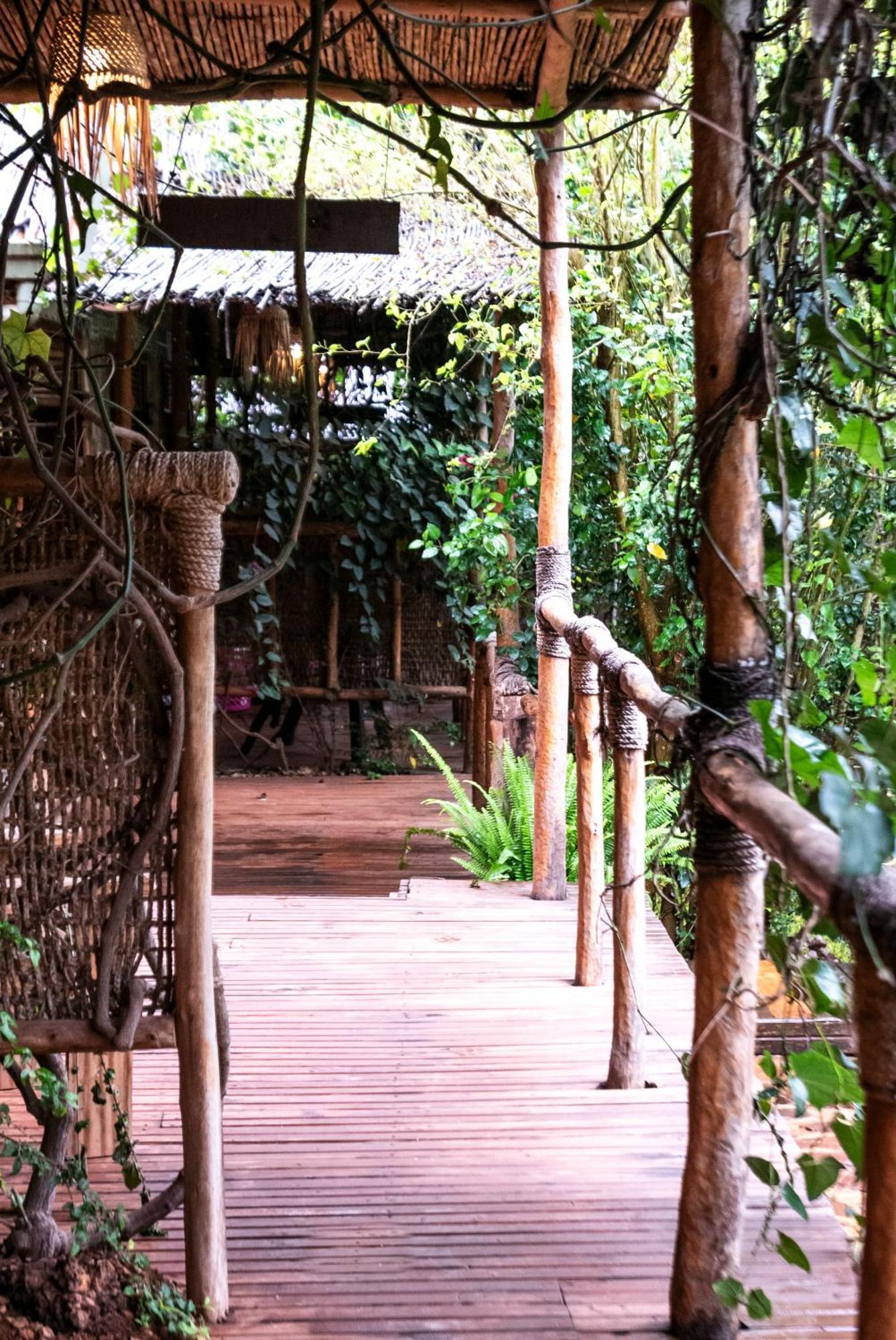 Akagera Transit Lodge Esterno foto